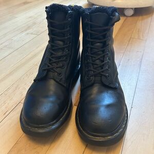Dr. Martens 1460 Serena Women’s Faux Fur Lined Black Leather Boots